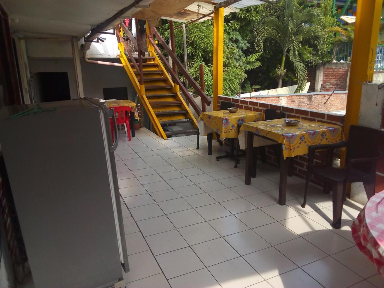 Hostal Casa Amarilla Cali Dış mekan fotoğraf